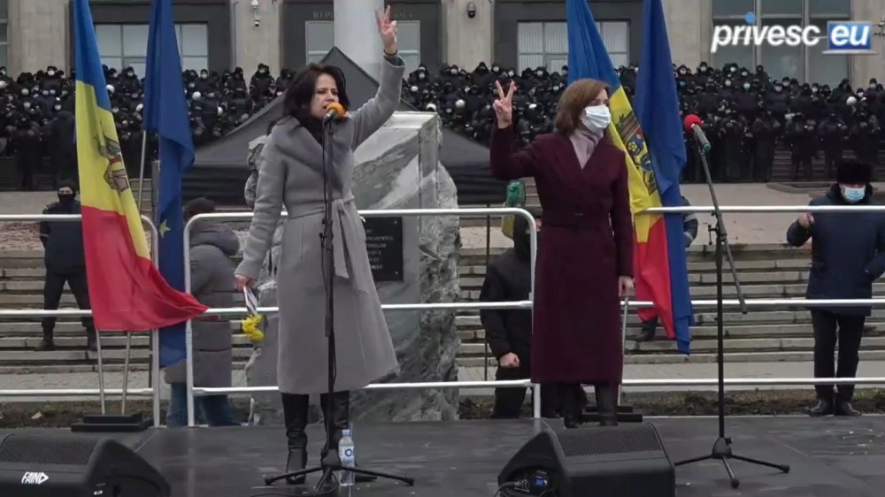 Maia Sandu în fața protestatarilor din PMAN: Acest Guvern îngrijește doar hoții, nu și cetățenii onești